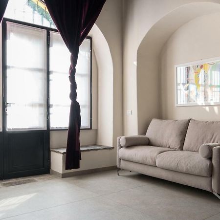 Le Scuderie Di Sant'Ambrogio Apartment Milan Bagian luar foto