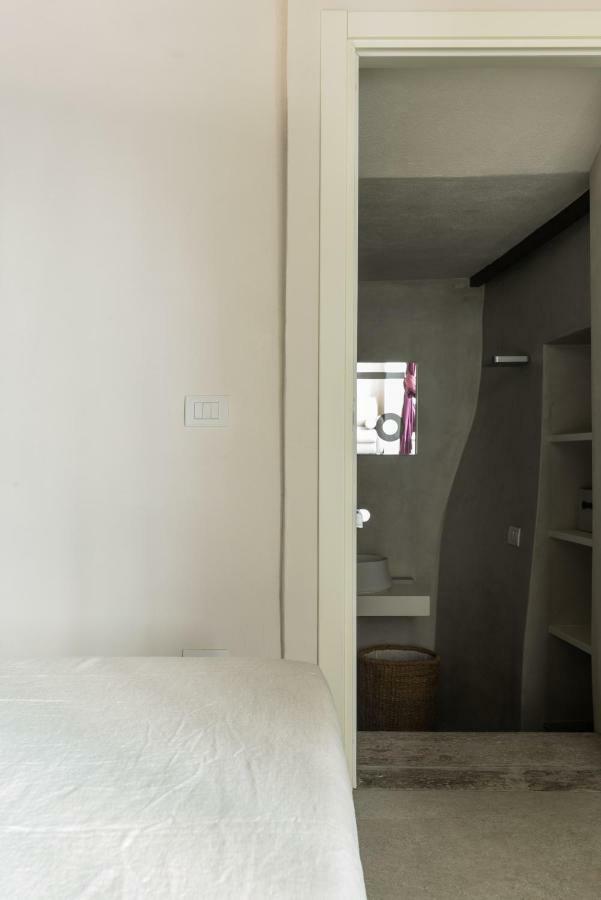 Le Scuderie Di Sant'Ambrogio Apartment Milan Bagian luar foto