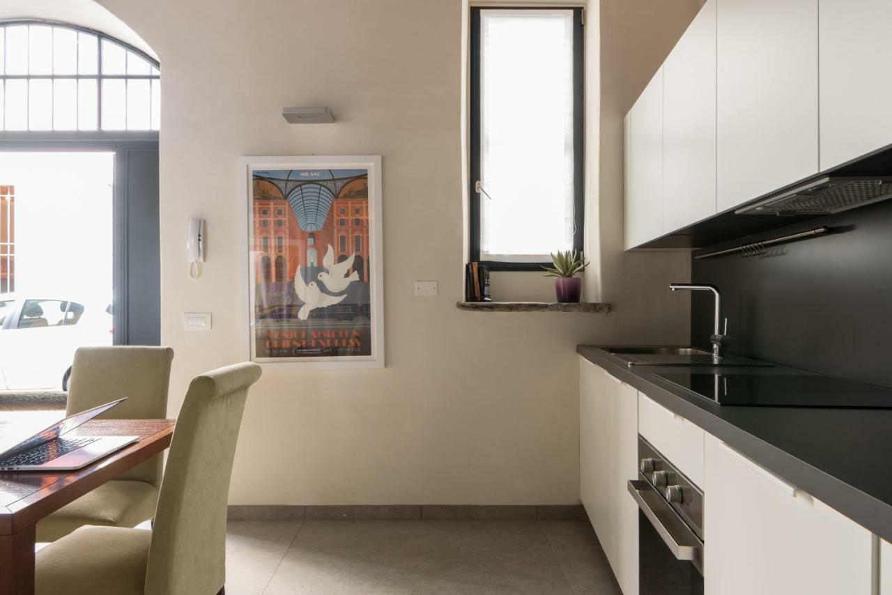 Le Scuderie Di Sant'Ambrogio Apartment Milan Bagian luar foto